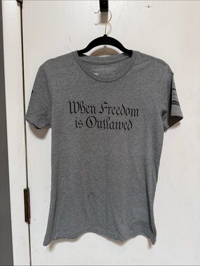 Grunt Style. Heather gray tshirt. Large
